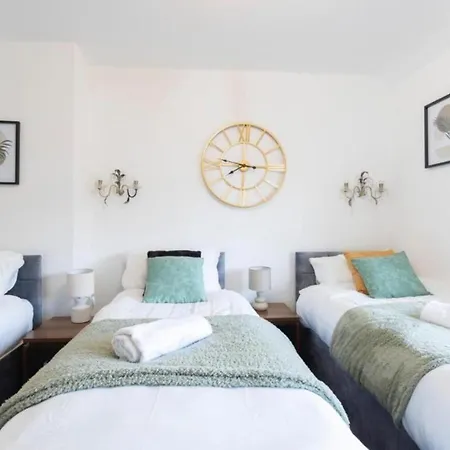 Elegant 3br Sleeps 7 Crew Friendly Apartamento *