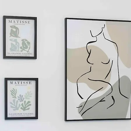 Bright 3 Bedroom Close To Centre Parking Апартаменти