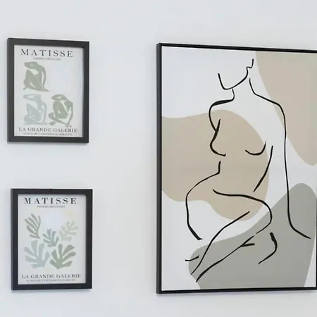 Elegant 3br Sleeps 7 Crew Friendly 利兹